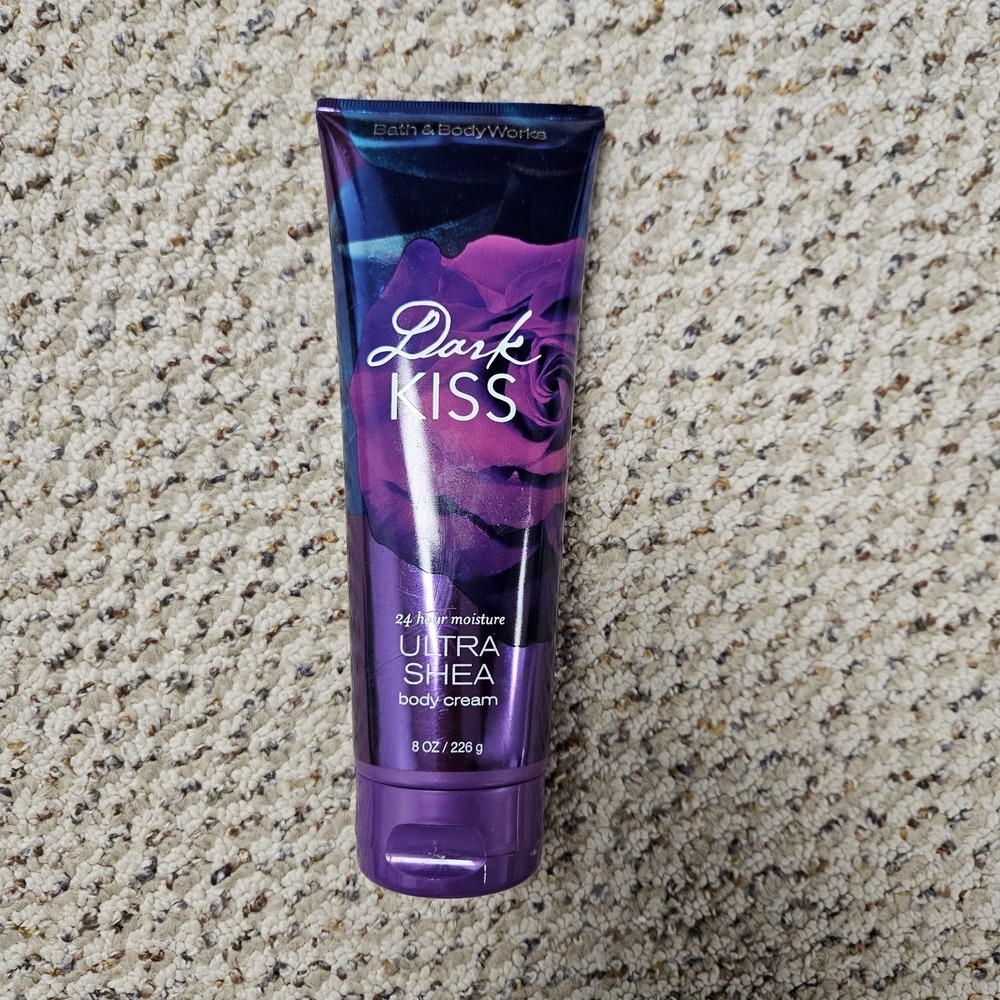 NEW BATH & BODY WORKS DARK KISS ULTRA SHEA BODY CREAM LOTION 24 HR MOISTURE 8 OZ